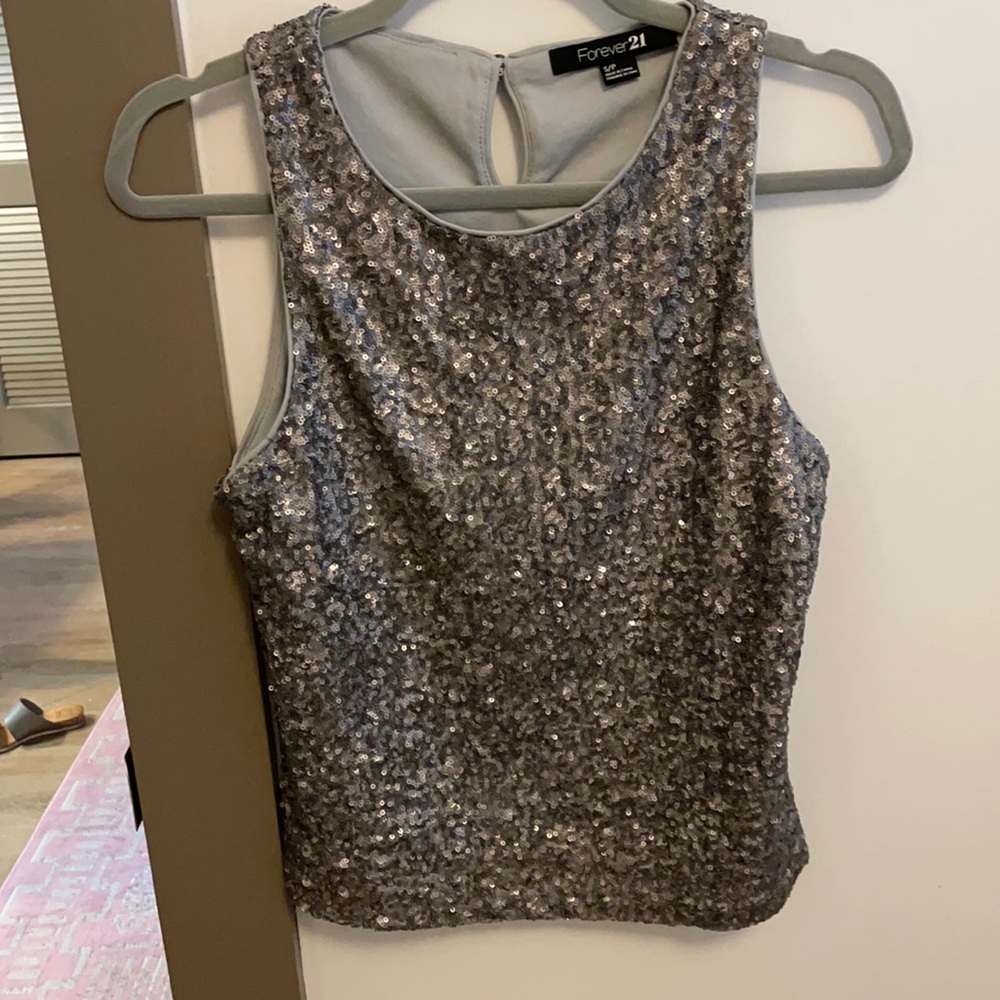 Super Cute Silver Sequin Top